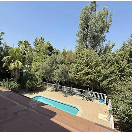 Christing-cozy Private With Pool In Location Villa