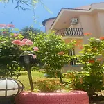 Christing-cozy Private With Pool In Location Βίλα