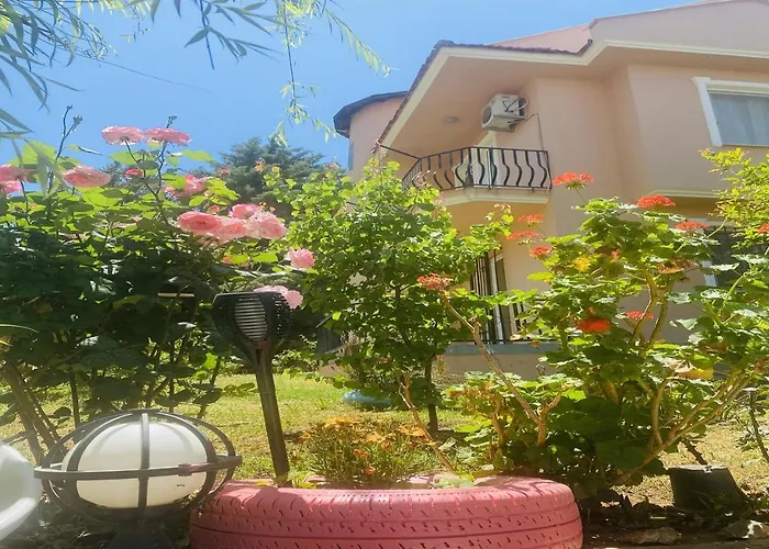 Christing-cozy Private With Pool In Location Villa